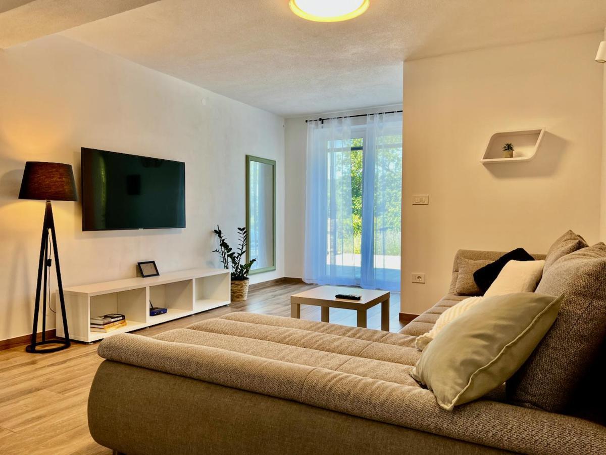 Apartment ZEN Zgornje Skofije Buitenkant foto