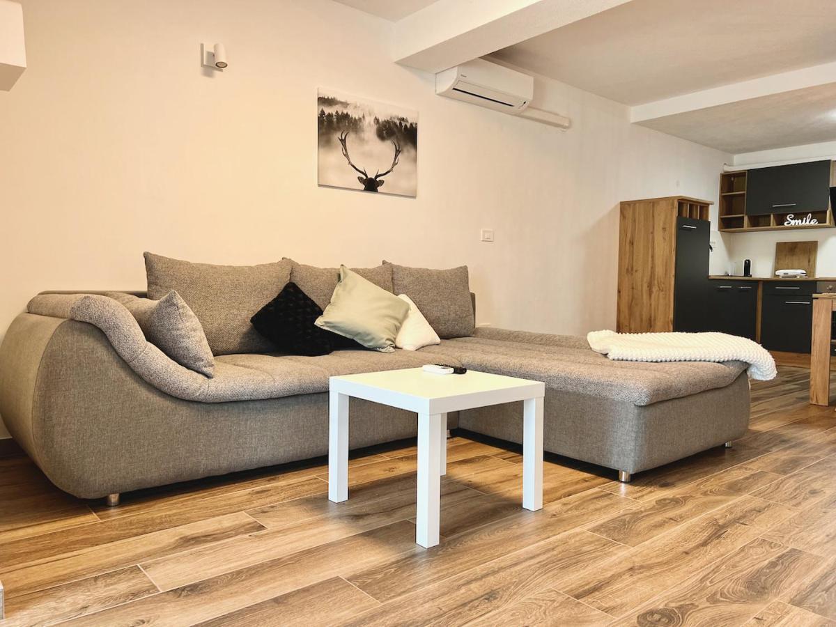 Apartment ZEN Zgornje Skofije Buitenkant foto